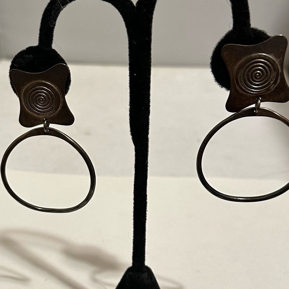 Modernist artesian, hoop earrings